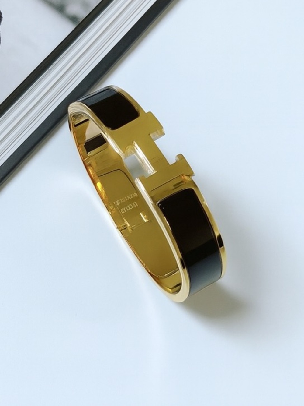 New Clic H Bracelet gold plated stainless steel in various enamel colors - Picture 3 of 12